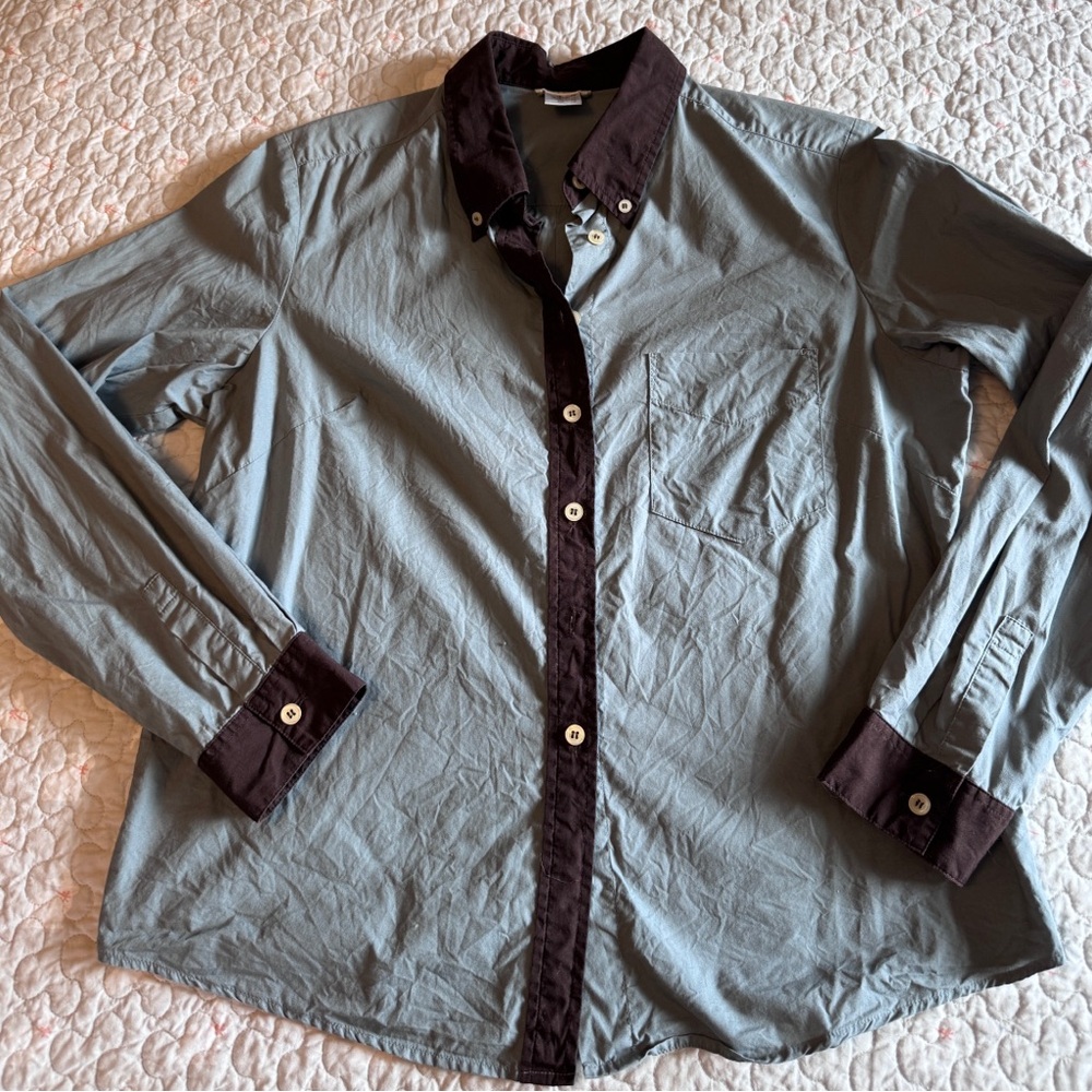Soft Grey 100% Cotton colorblock button down shirt in Duck Egg blue and Brown. M